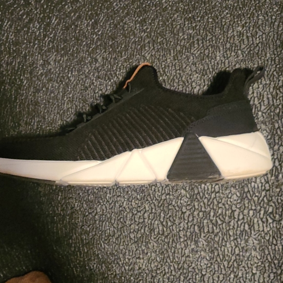 Shoes - Picture 2 of 3